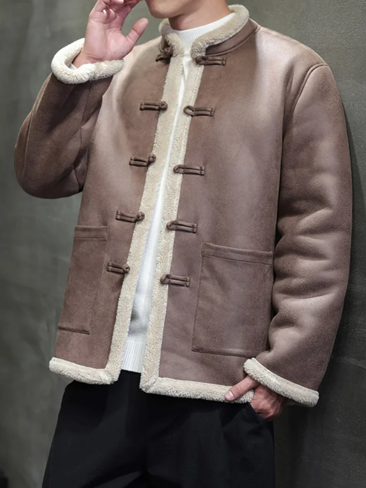 

Men's Lamb Fur Lined Thiened Suede Jaet Winter Warm Faion Ci Sle Traditional Chinese Tang Costume Modified Hanfu Coat