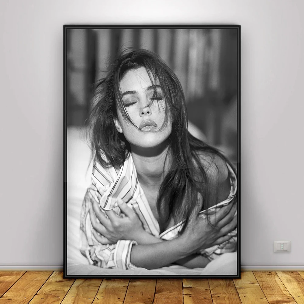 Monica Bellucci Poster Italy Sexy Actress Movie Star Canvas Art Bar Black And White Wall Picture For Living Room Home Decoration