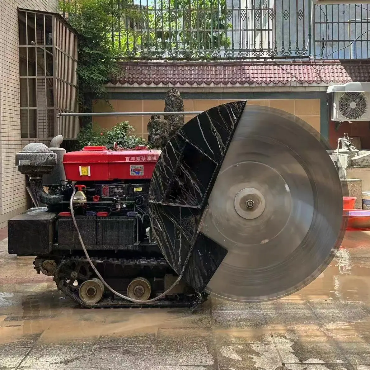 New Asphalt Road Cutting Machine with 1000mm Diamond Blade Concrete Wall and Floor Cutting 35P Diesel Road Cutter