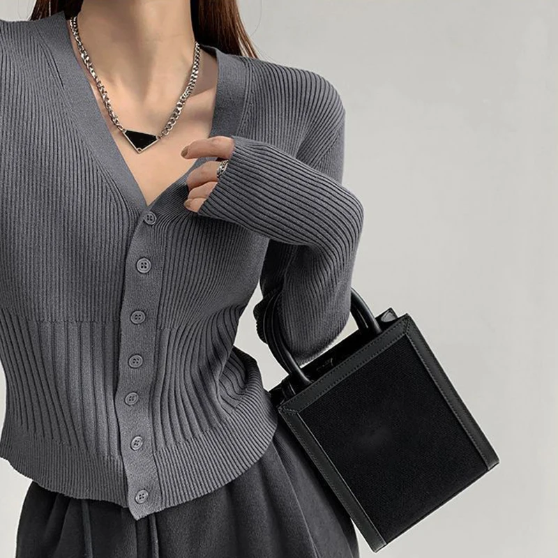 

2024 Women's V Neck Cropped Cardigan Korean Stye Single Breasted Knit Crop Top Women Solid Color Long Sleeve Cardigans Female