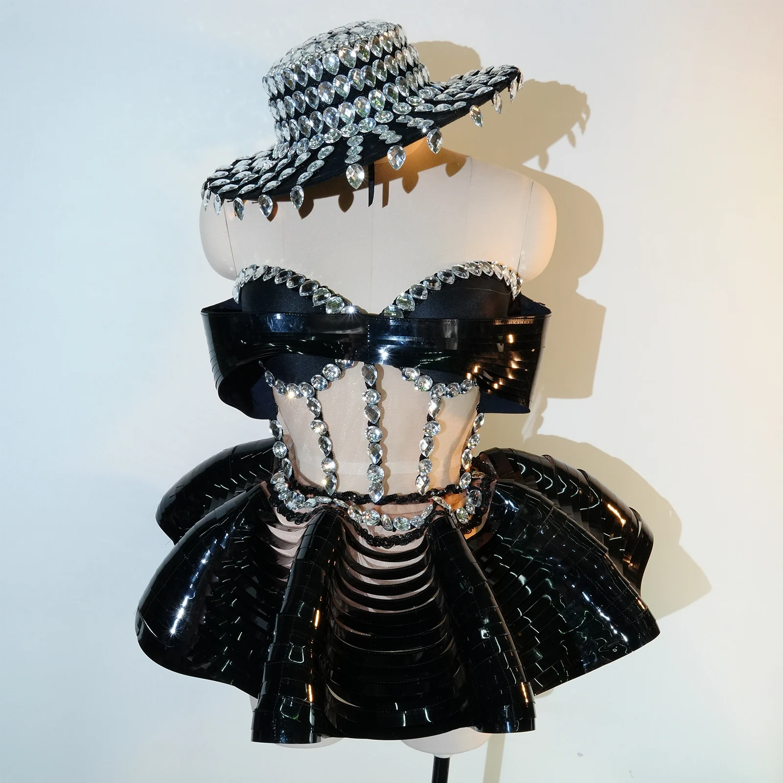 

Newest Women's Black 2PCS Top Skirt Sets Shiny Rhinestones Sequined Skirt Hat Prom Birthday Carnival Showgirl Drag Queen Costume