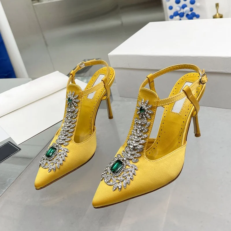Crystal Design Summer Sandals Luxury Diamond Buckle High Heels Sexy Pointy Lady Shoes Good Quality Stiletto Heels Shoes