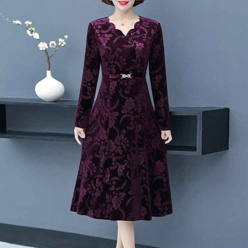 Women\'s Vintage Elegant Embossing V-Neck Dress 2023 Autumn New Female Clothing Long Sleeve Simple Solid Color Slim Midi Dresses