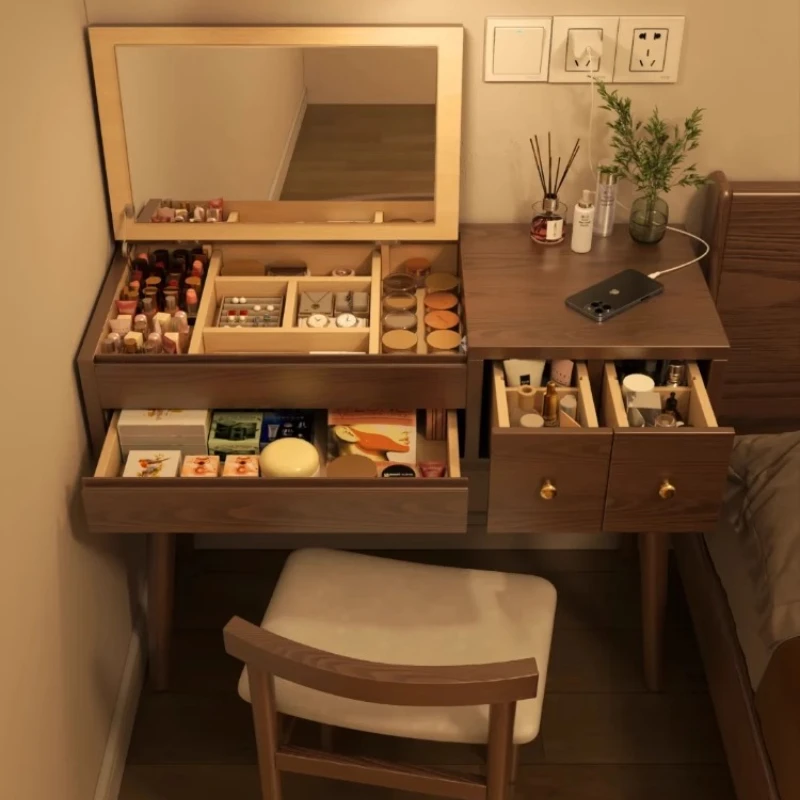 Vintage Minimalist …