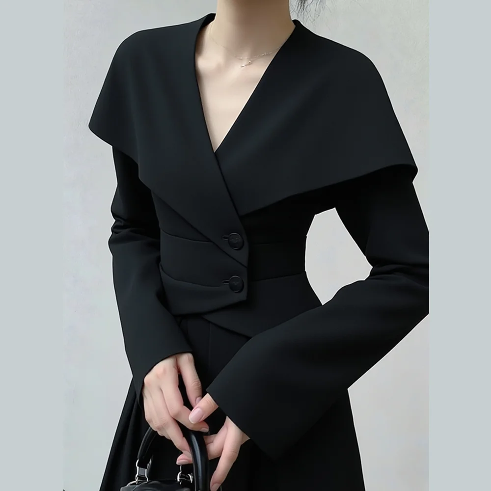 

black lapel shirt women's 2025 autumn and winter super fire light and mature temperament celebrity French short waist top