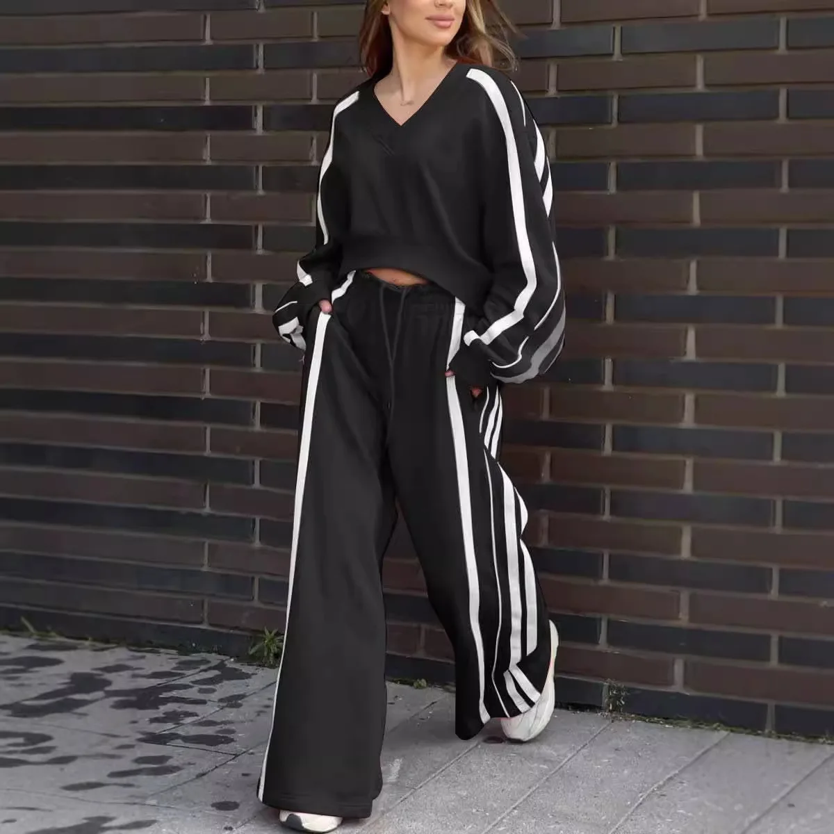 Sportswear Suit Fashion Long-sleeved V-neck Short Top&wide-leg Pants 2-piece Set Women Autumn Color-blocked Pocket Suit Female