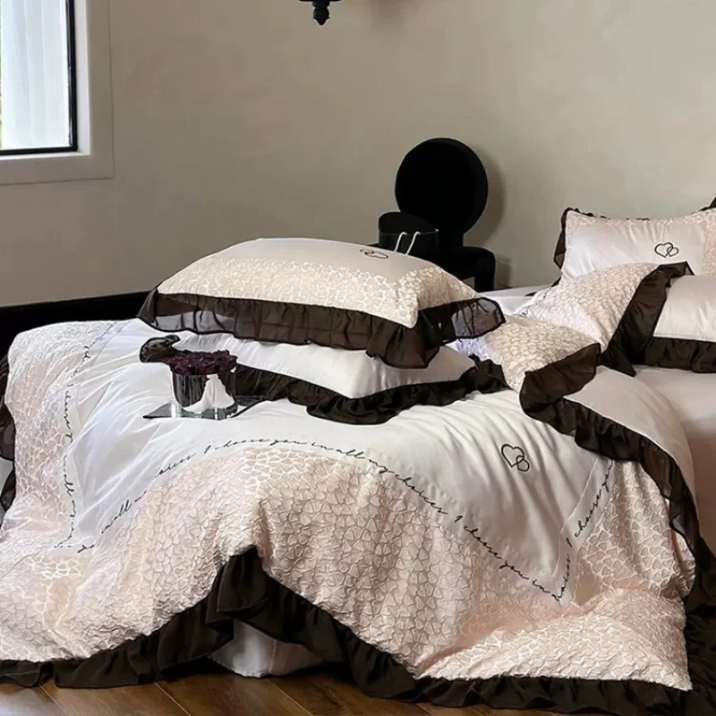 

Four-Piece Set of Long-Staple Cotton Embroidered Black Lace Bedding High-End Girly Princess Style Quilt Cover Sheets 100 Count