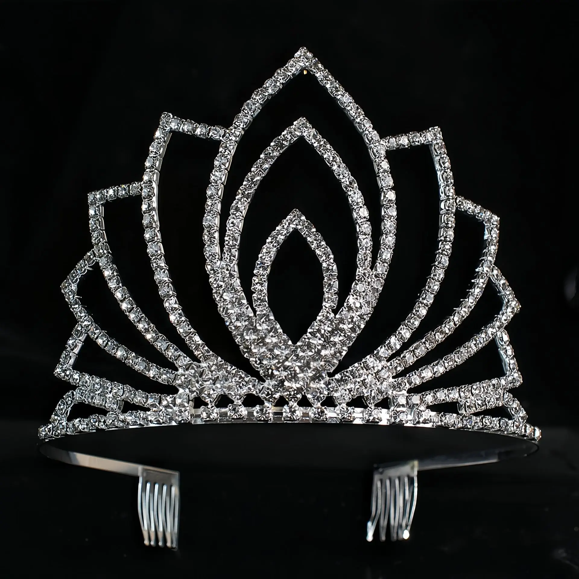 

Bridal Wedding Dress with Water Diamond Crown, Runner up Crown Hair Accessories, Women's Simple Japanese and Korean Small Fresh