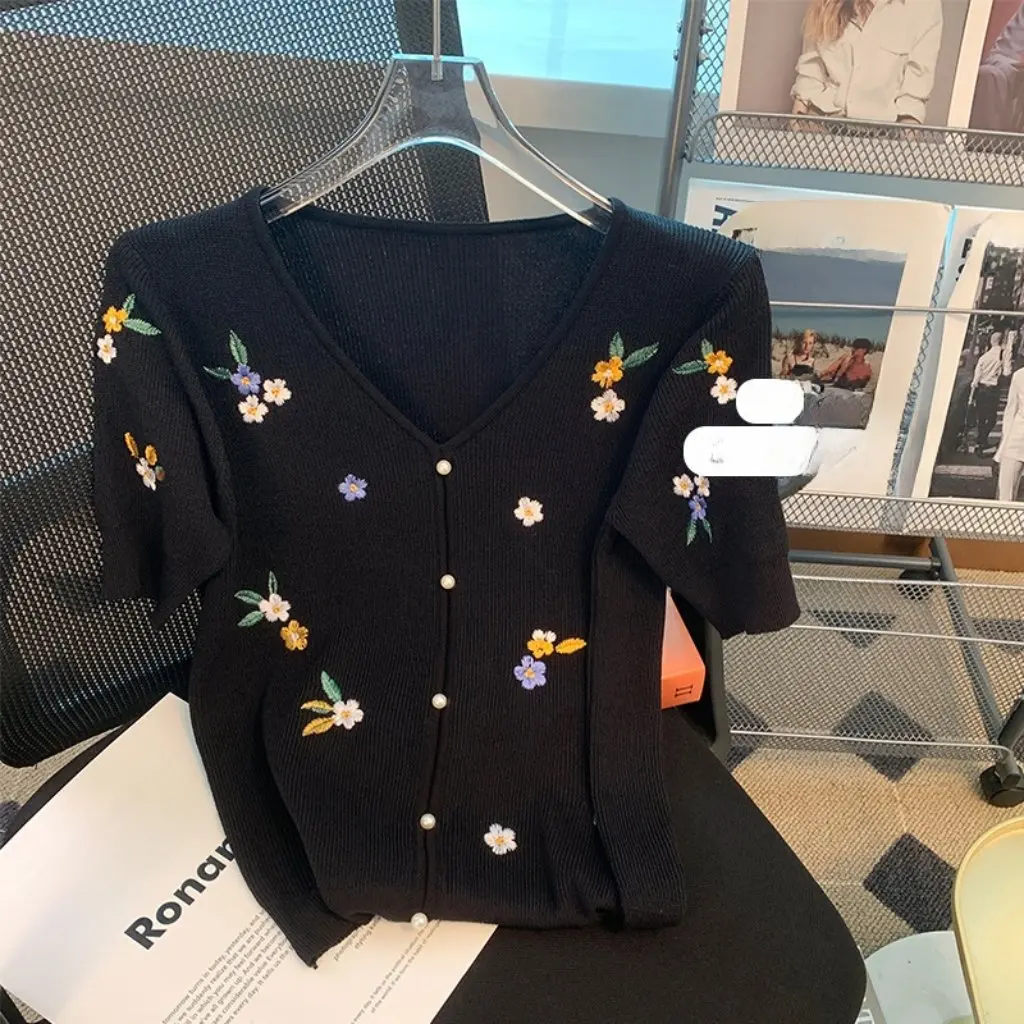 

Women's French Style Solid Color Embroidered Flower V-Neck Ice Silk Sweater Short Sleeve Loose Top for Spring/Summer