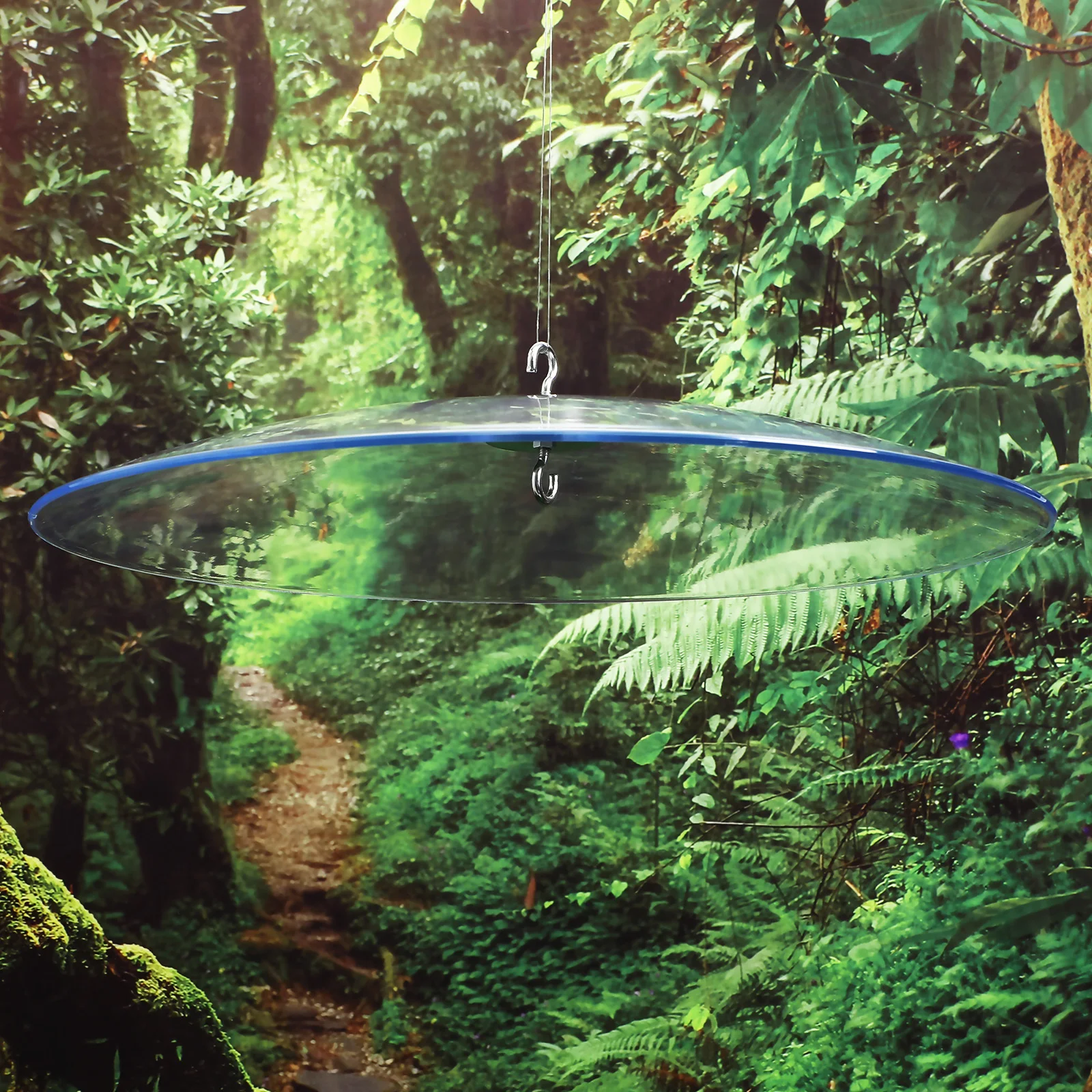 

Bird Feeder Cover Large Squirrel Baffle Waterproof Rain Shield for Bird Feeders Outdoor Protective Dome Sturdy Plastic and Metal