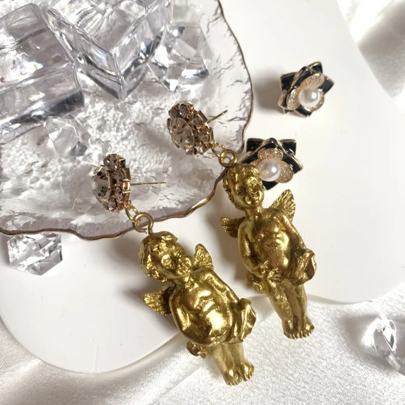 Cute White Baby Angel Earrings For Women Rhinestone Ear Clip Humanoid Girls Women\'s Eardrop Sweet Fashion Jewelry Wholesale