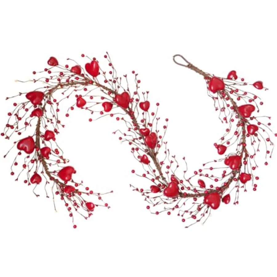 

Гирлянда ко Дню святого Валентина: красные сердца, ягоды и декоративные элементы для свадебного декора, украшения для камина, стола и других поверхностей.