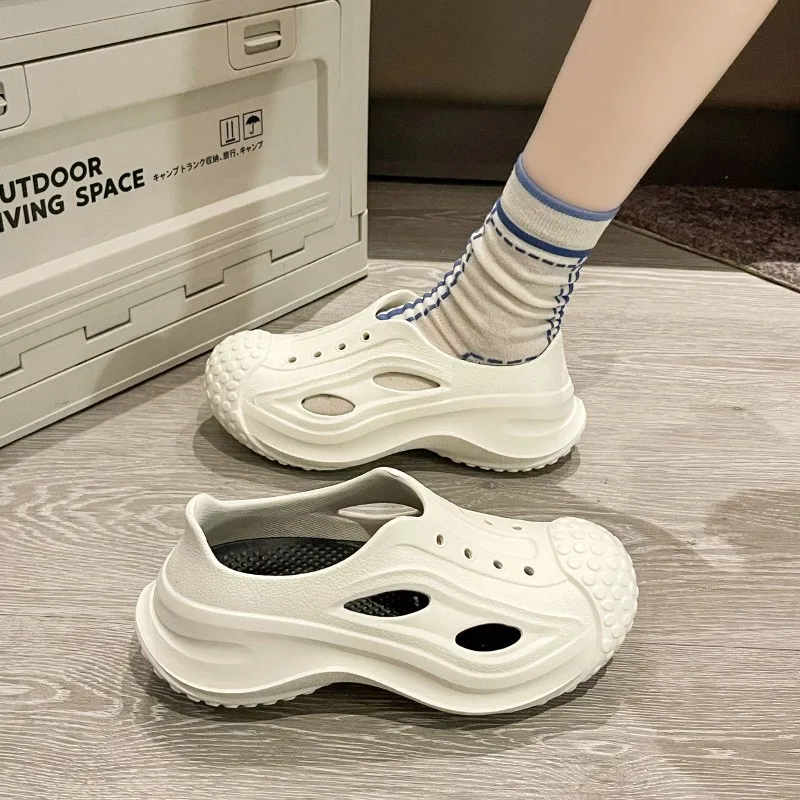 

2024 Summer New Package Heel Muffin Soft Bottom Sandals A Stirrups Outside Wear Seaside Beach Hole Shoes Mute Couple Shoes