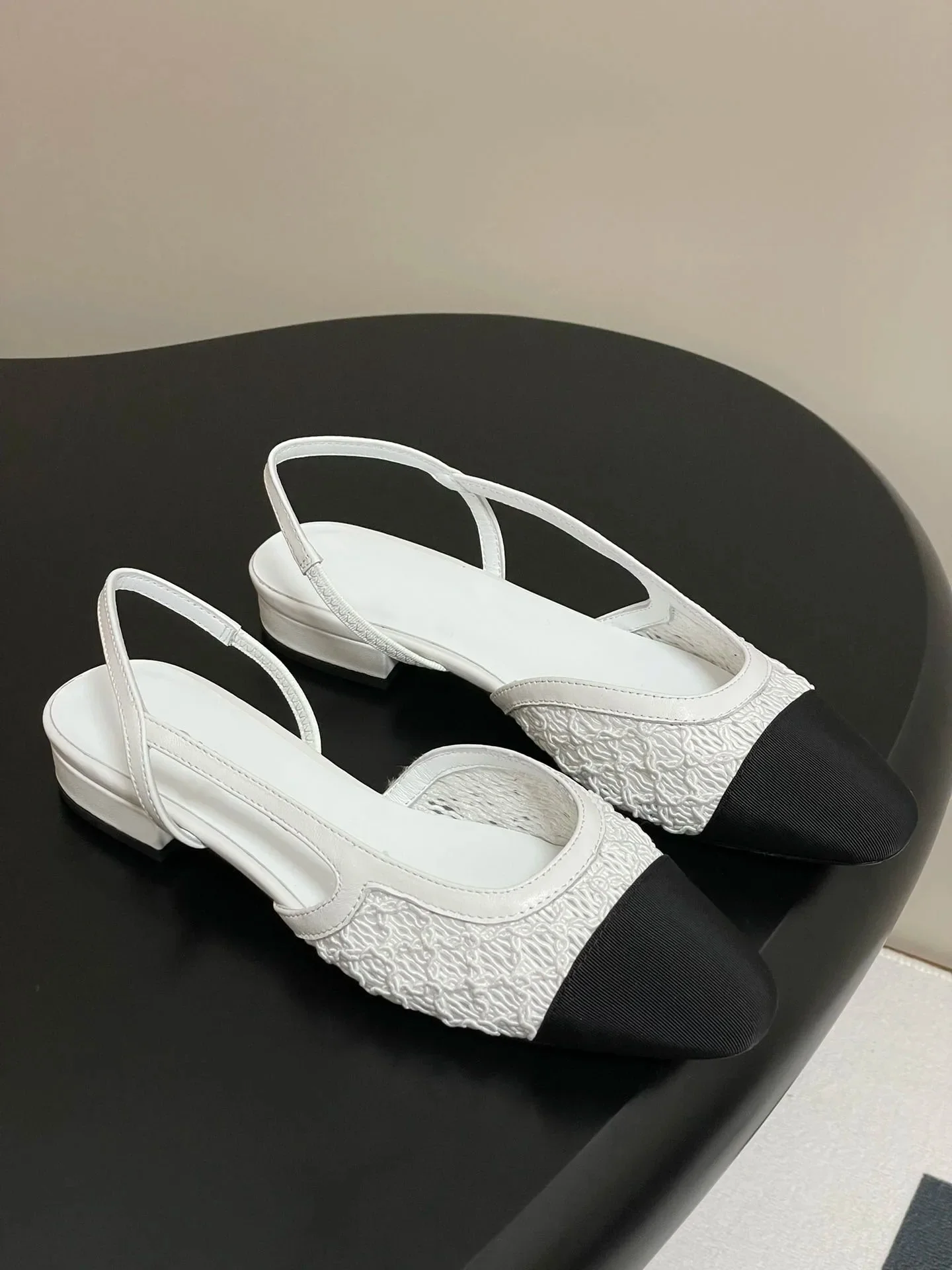 Sepatu Wanita Slingback Jaring Berenda