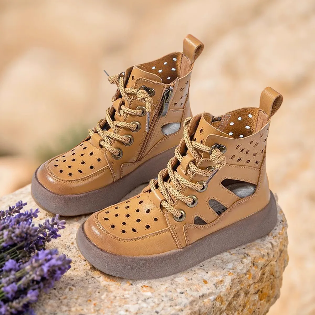 

Детские летние новые модные ботинки martin для девочек и мальчиков, детские сандалии на мягкой подошве, дышащая детская обувь с перфорацией