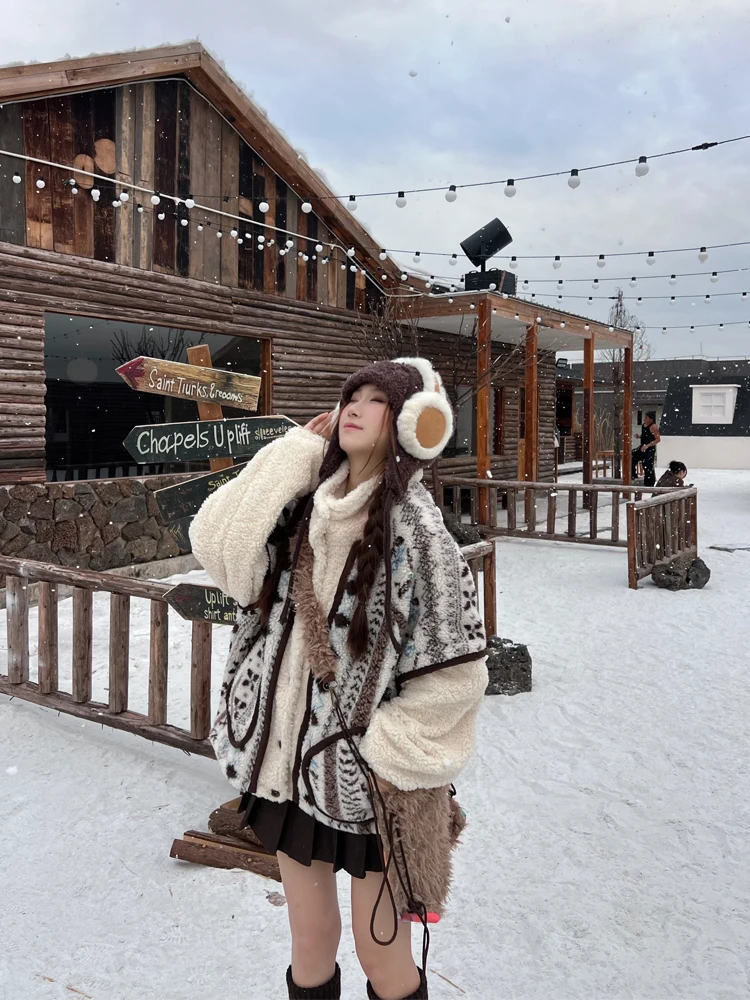 معطف جديد لخريف وشتاء 2025 بياقة واقفة فضفاض غير رسمي متعدد الاستخدامات دافئ ناعم بيج مطبوع بصدر واحد من صوف الضأن #3