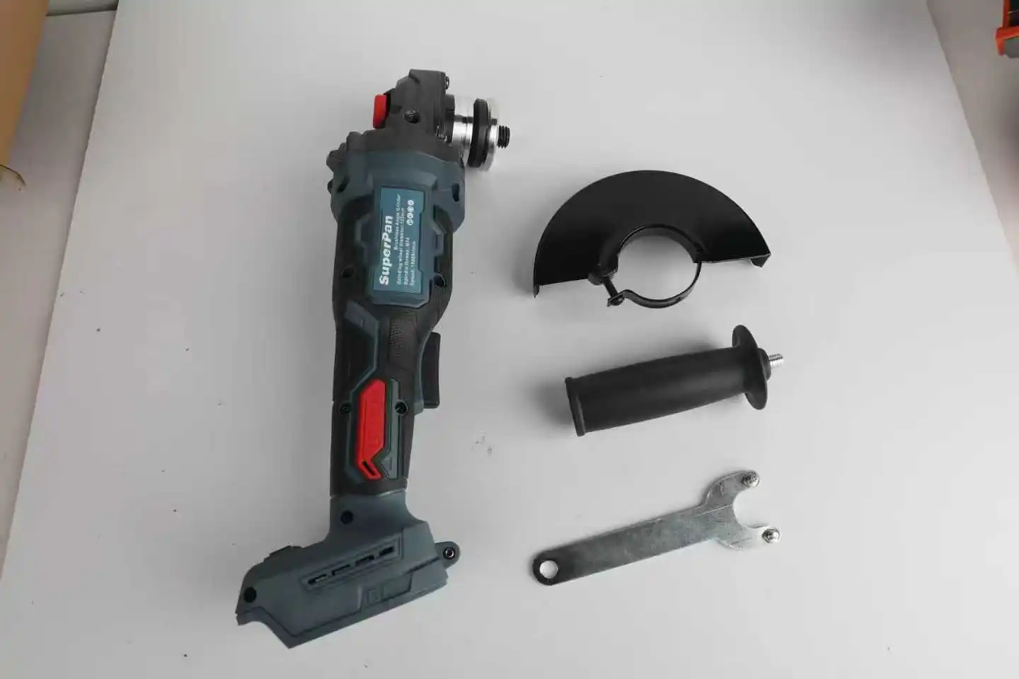 

BL Motor Angle Grinder, 20V Cordless, 125mm, Efficient Cutting & Grinding Tool, Bare Unit, For makita Battery