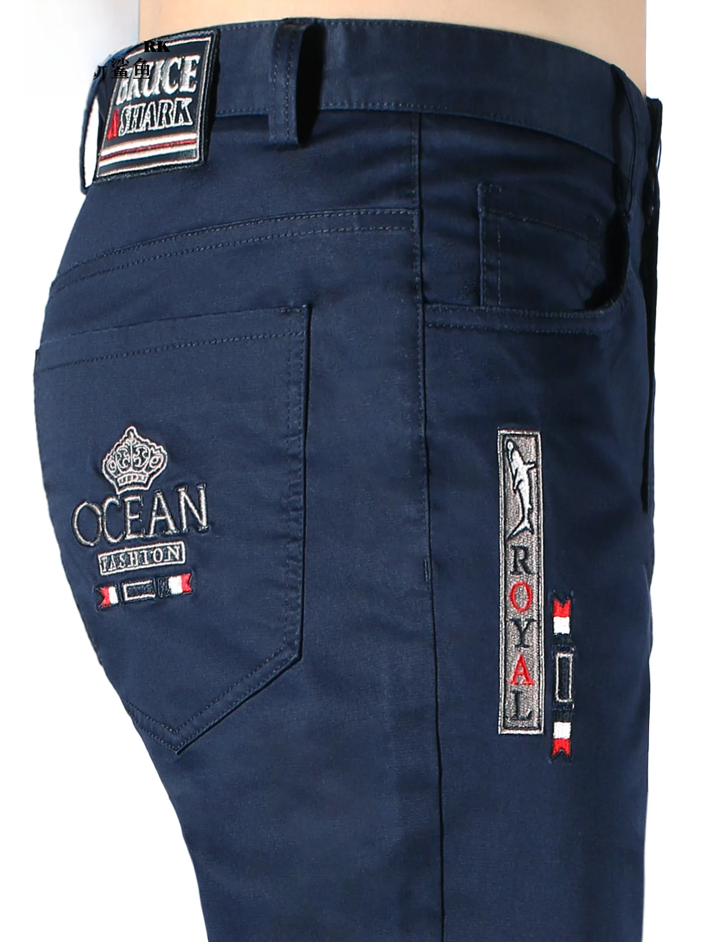 

Мужские повседневные брюки прямого кроя, осенняя новинка, свободный крой, с вышивкой, модные, утепленные, со средней посадкой, на молнии