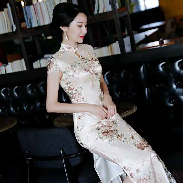 

2025 long improved lace cheongsam dress spring summer new chinese style slimming daily short sleeve embroidery qipao dress