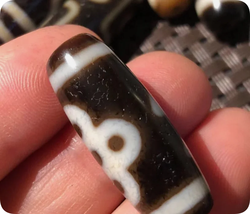 Magical Tibetan Old Agate Ivory Color 5eye Lightening Totem dZi Bead 11.5*29.5mm