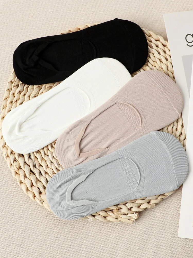 Birdtree, 5 Pairs 80% Silk Breathable Socks, Men's and Women's Solid Color Boat Socks,  Elastic Invisible Stockings New P62929JF