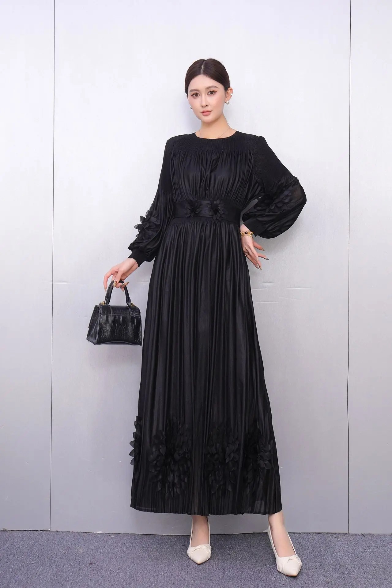 مياكي 2025 شتاء جديد فضفاض ثلاثي الأبعاد زهرة بلون فستان مطوي مزاجه تنورة طويلة أنيقة #3