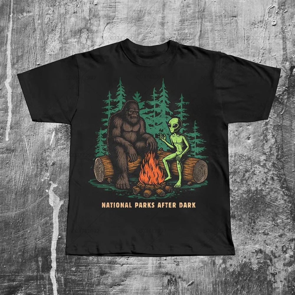 Vintage Harajuku parques nacionales después de la oscuridad sarcástico Bigfoot AlienT camisa de los hombres estilo Y2K Camiseta de algodón de gran tamaño ropa de calle Unisex