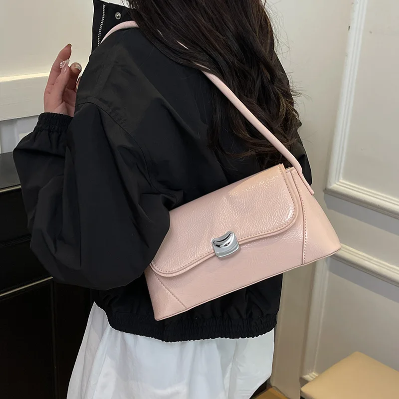 

Женская сумка через плечо в стиле ретро, весна 2023 г. — новая нишевая сумка подмышки с простым и модным привлекательным характером