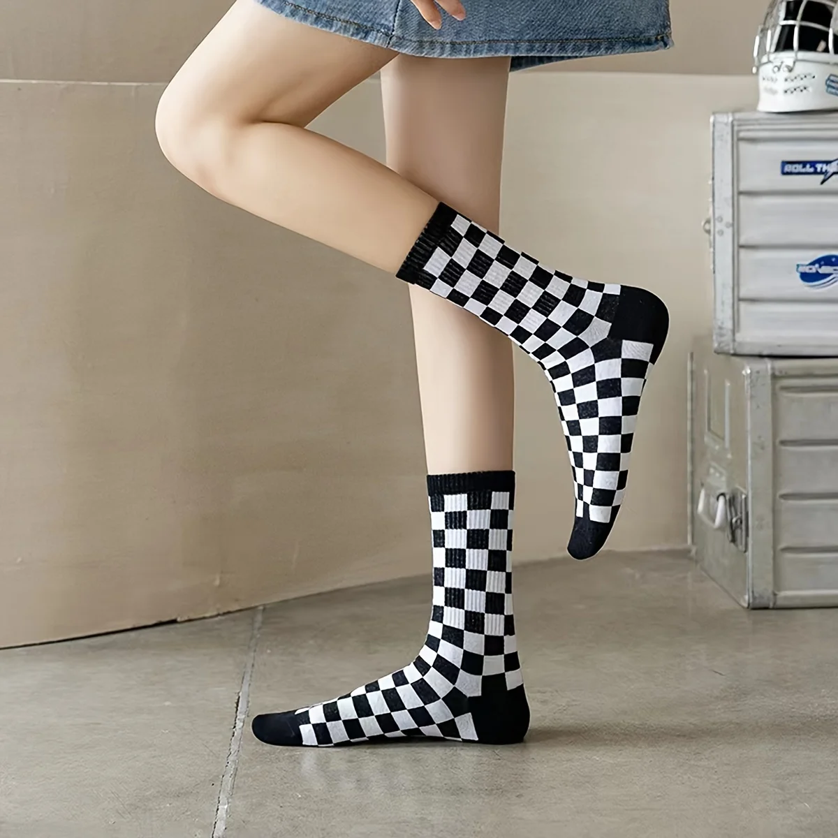 Fashion Harajuku Trends Checkerboard Socks,Black & White Geometric Checkered Socks, Hip Hop Cotton Print Skateboard Sock,Novelty
