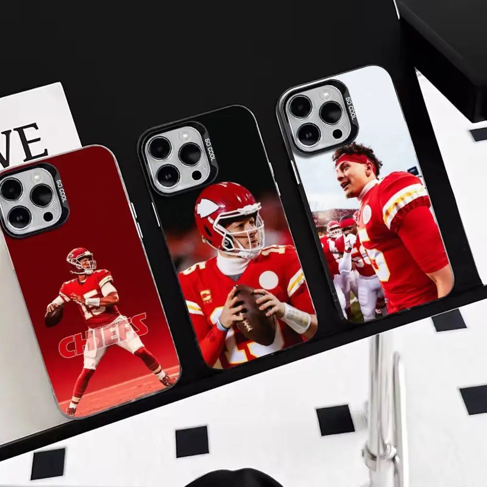 Funda para Teléfono con Diseño de Patrick Mahomes, Jugador de Fútbol Americano y Béisbol, para iPhone 17, 16, 15, 14, 13, 12, 11 Plus, Pro Max, XS, Color Plateado