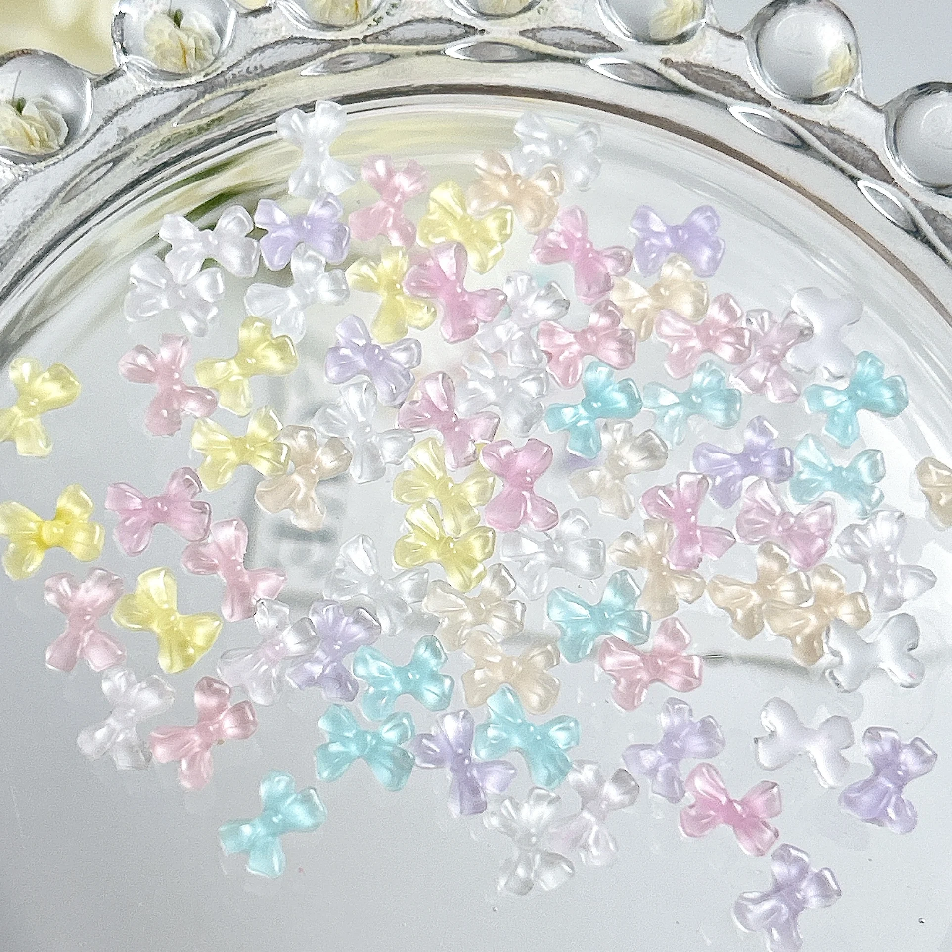 50Pcs Adorable Mini Ties Resin Nail Charms Translucent Jelly Colorful Bowknots Nail Art Accessories for DIY Hairpin Nails Crafts