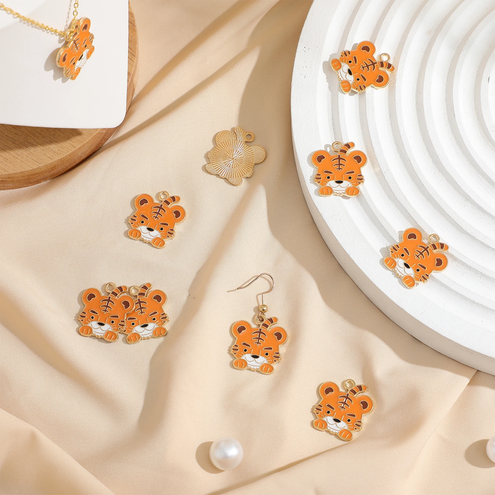 

10 шт., ювелирные изделия с животными, очаровательные аксессуары для головы тигра, изготовление оптовых подвесок для ожерелья