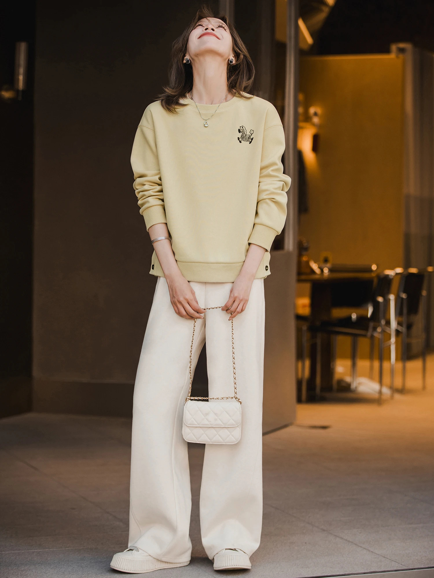 XIAOGULI Women Embroidery Cotton Blend Pullover Sweatshirt Relaxed Fit Soft Skin Friendly Versatile Fashion Tops 2026 Autumn New