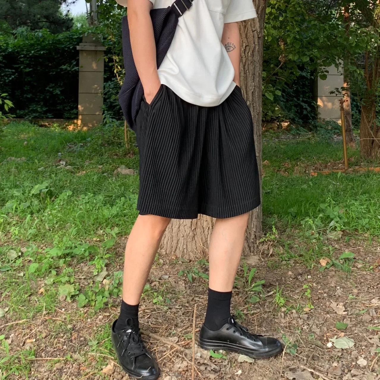 ISSEY 2026 nouveauté japon Miyake short plissé drapé haute rue ample jambe droite cordon pantacourt pour hommes