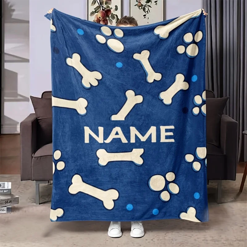 Personalisierte Flanelldecke mit Hundepfotenmuster – individueller Name, weich und bequem, ganzjährig, perfektes Geschenk für Heimtierliebhaber