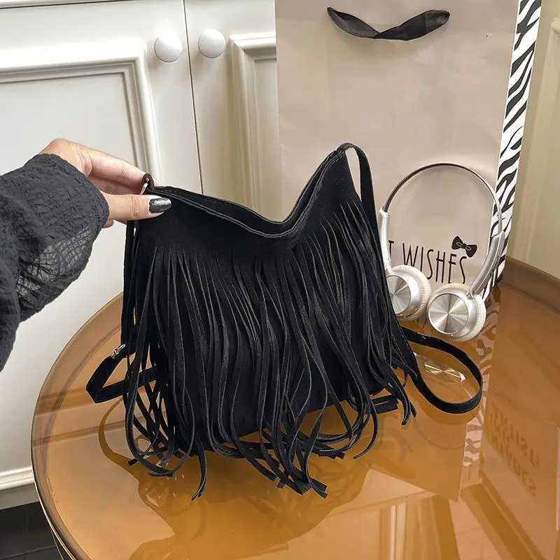 Boho Suede Fringe Crossbody Bucket Bag Large Capacity Adjustable Strap For Women