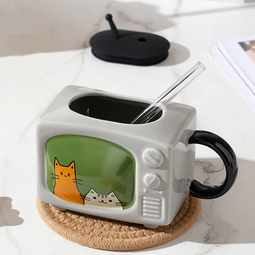 

New 450ml Creative Coffee Cup Retro Cat TV Ceramic Cup with Lid Straw Cute Home Office Decoration Coffee Mugs Gift for Friends