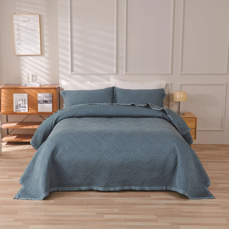 

Silky Tencel Embroidery Quilt Set 240x260cm 3PCS Bedspread on the Bed Summer Lightweight Close-Quilted Comforter Coverlet