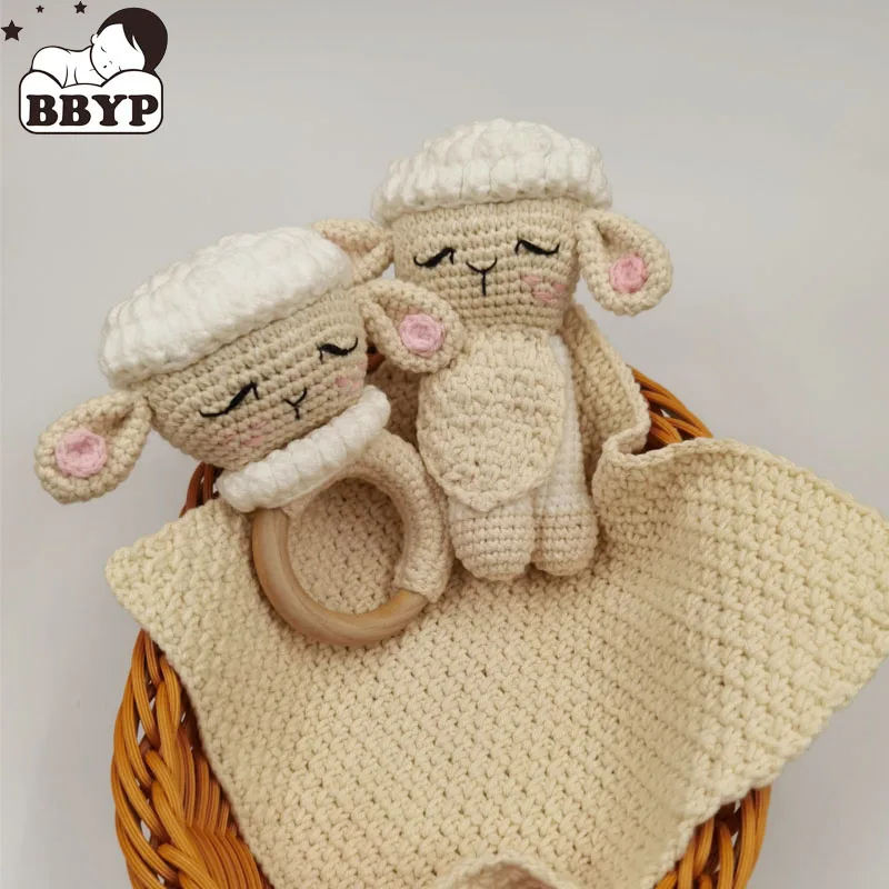 Häkeln Schafe Rabbite Spielzeug Set Komfort handtuch Baby Rassel Beißen Ring Handgemachte Baby Zahnen Ring Gefüllte Plüsch Spielzeug Geschenke