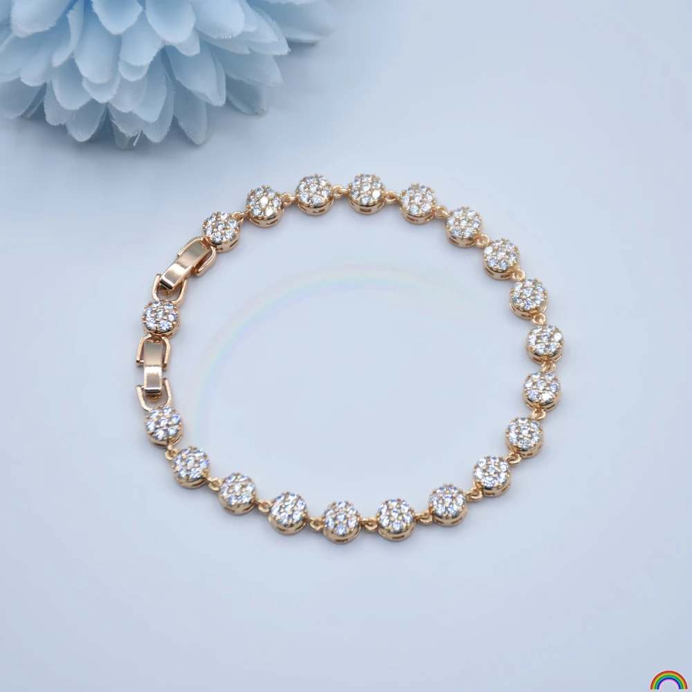 Fashionable Korean version micro inlaid zirconia diamond bracelet with flowing stars and hollow circles, high-end jewelry Rwbuy