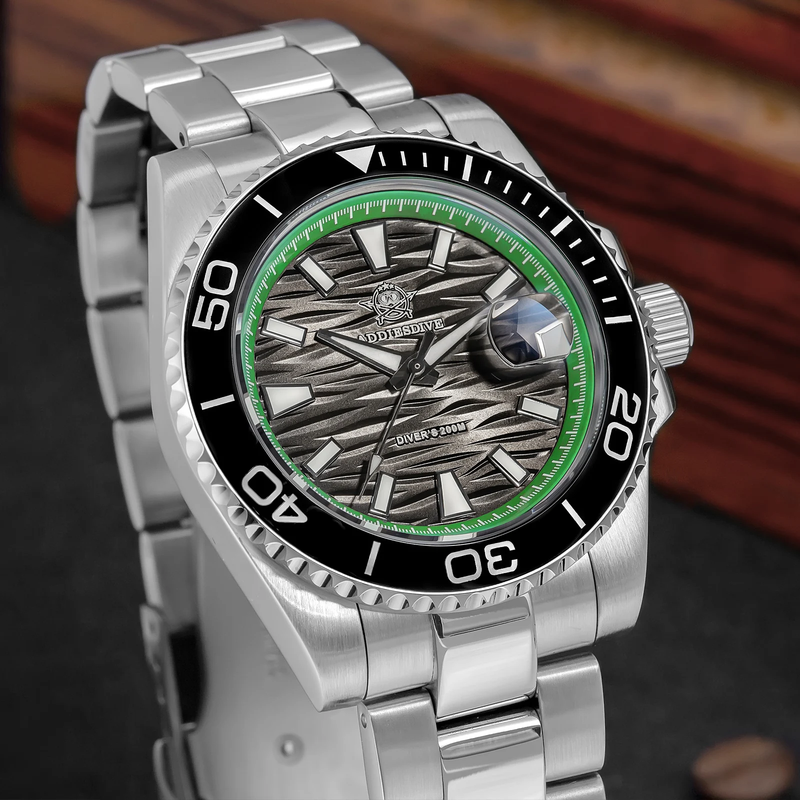 

ADDIESDIVE 200M Waterproof Diving Watch For Men Ceramic Bezel Stainless Steel NEW Quartz Watches BGW9 Super Luminous Male Clock
