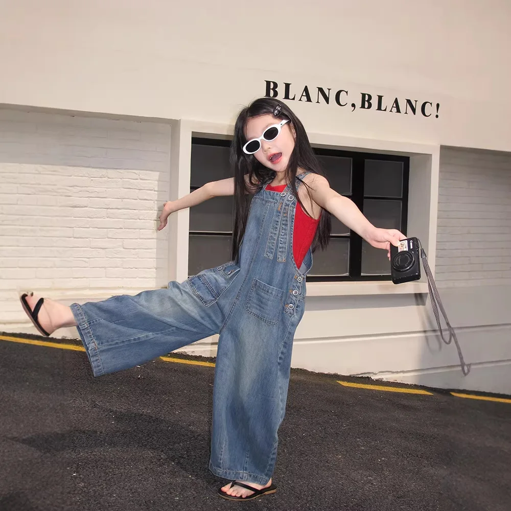 Mädchen Freizeithosen Sommer Coole und Niedliche Koreanische Lässige Modische Weite Weiche Jeans Latzhose 2026 Neu