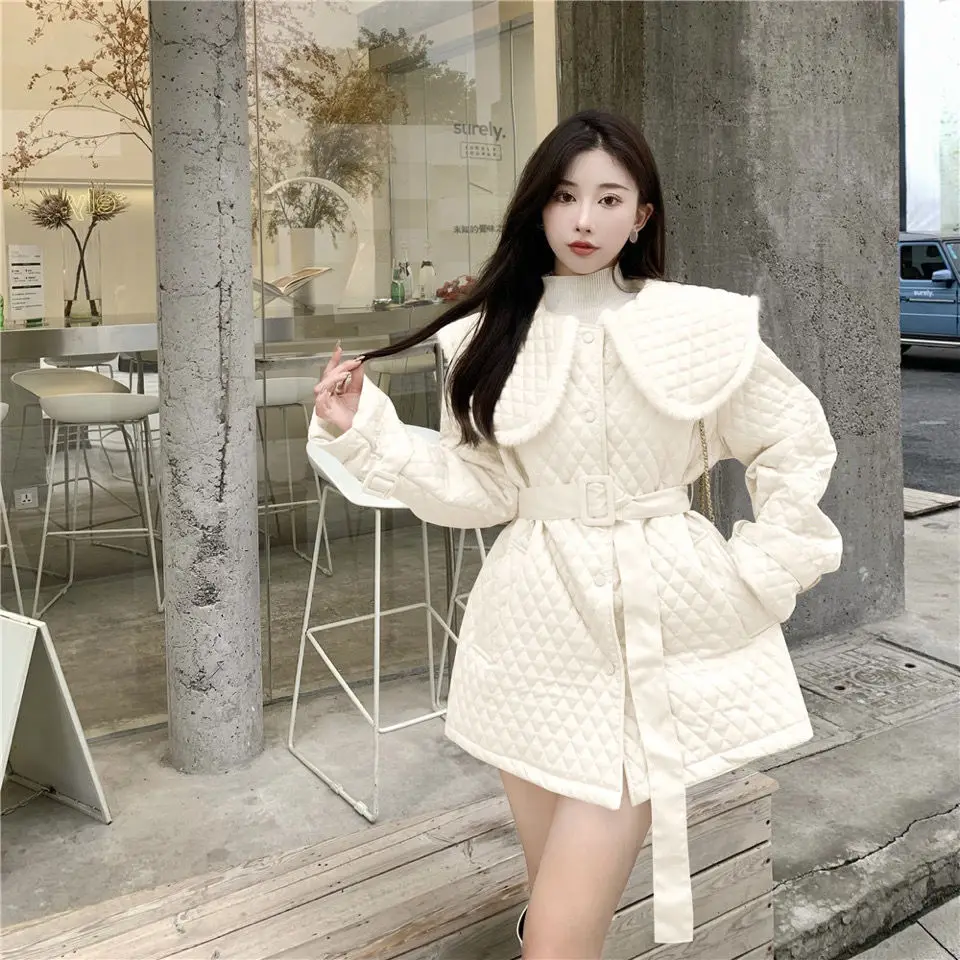 In Winter 2022 the New Korean Version of Leisure Fashion Doll Collar Medium and Long Cotton Clothes Elegant Women's Coat Top