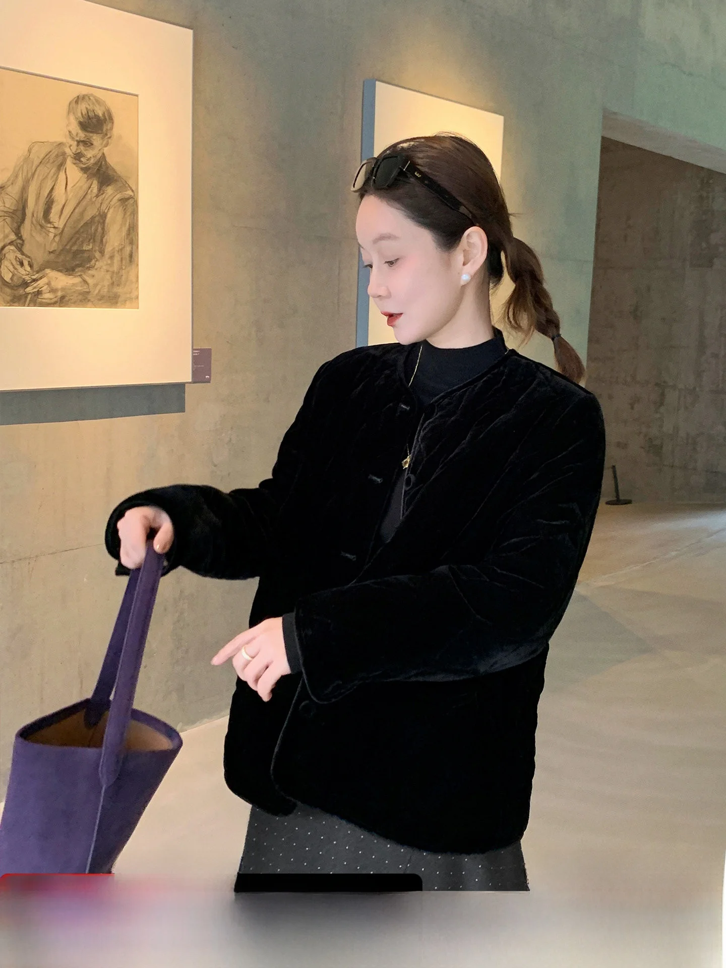 

Женское зимнее теплое пальто Liberlin из бархатистого хлопка с глянцевым эффектом, в корейском стиле, свободного кроя, с длинными рукавами и круглым вырезом