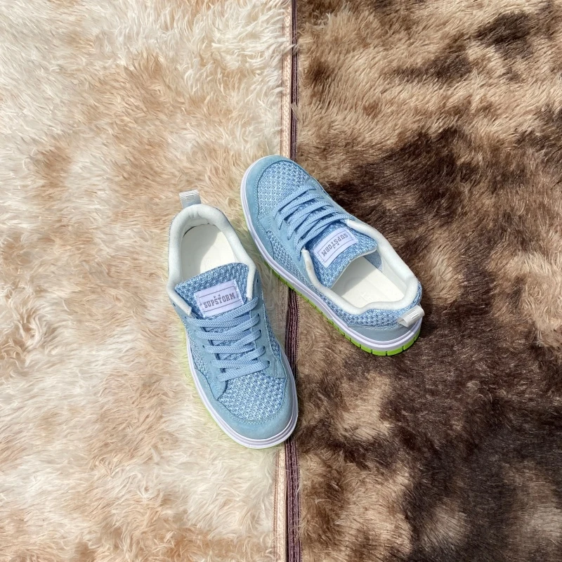 Ice blue woven and spliced thick soled board shoes, fluorescent green collision sole, casual skateboarding shoes,