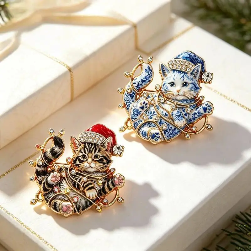 1Pcs Unisex Rhinestone Colorful Lights Kitten: New Year Party Brooch Lovely Christmas Cat Pins