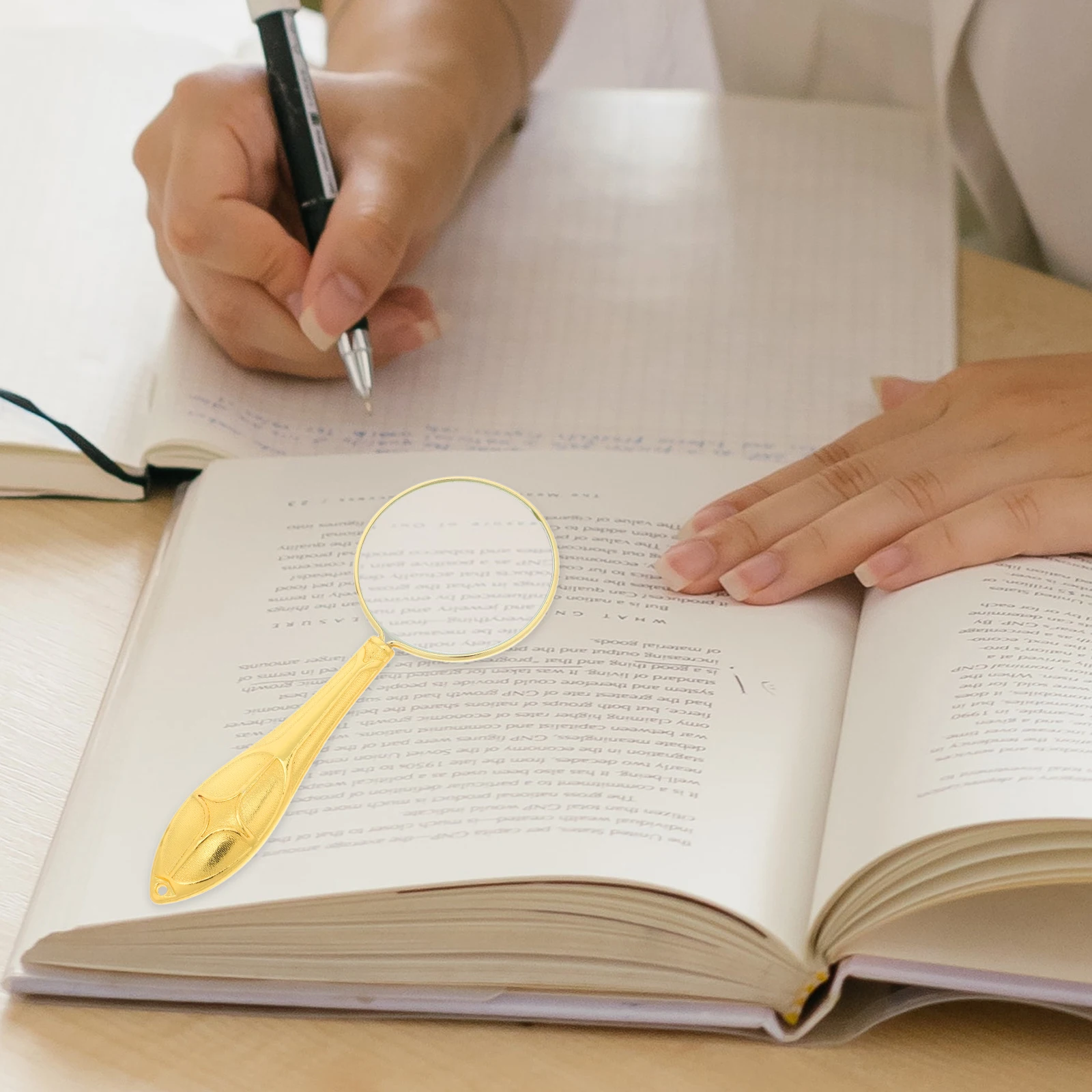 

Full Metal Embossed Handle Magnifying Glass High Precision Optical Lens for Reading Inspection Portable Handheld Tool Laboratory