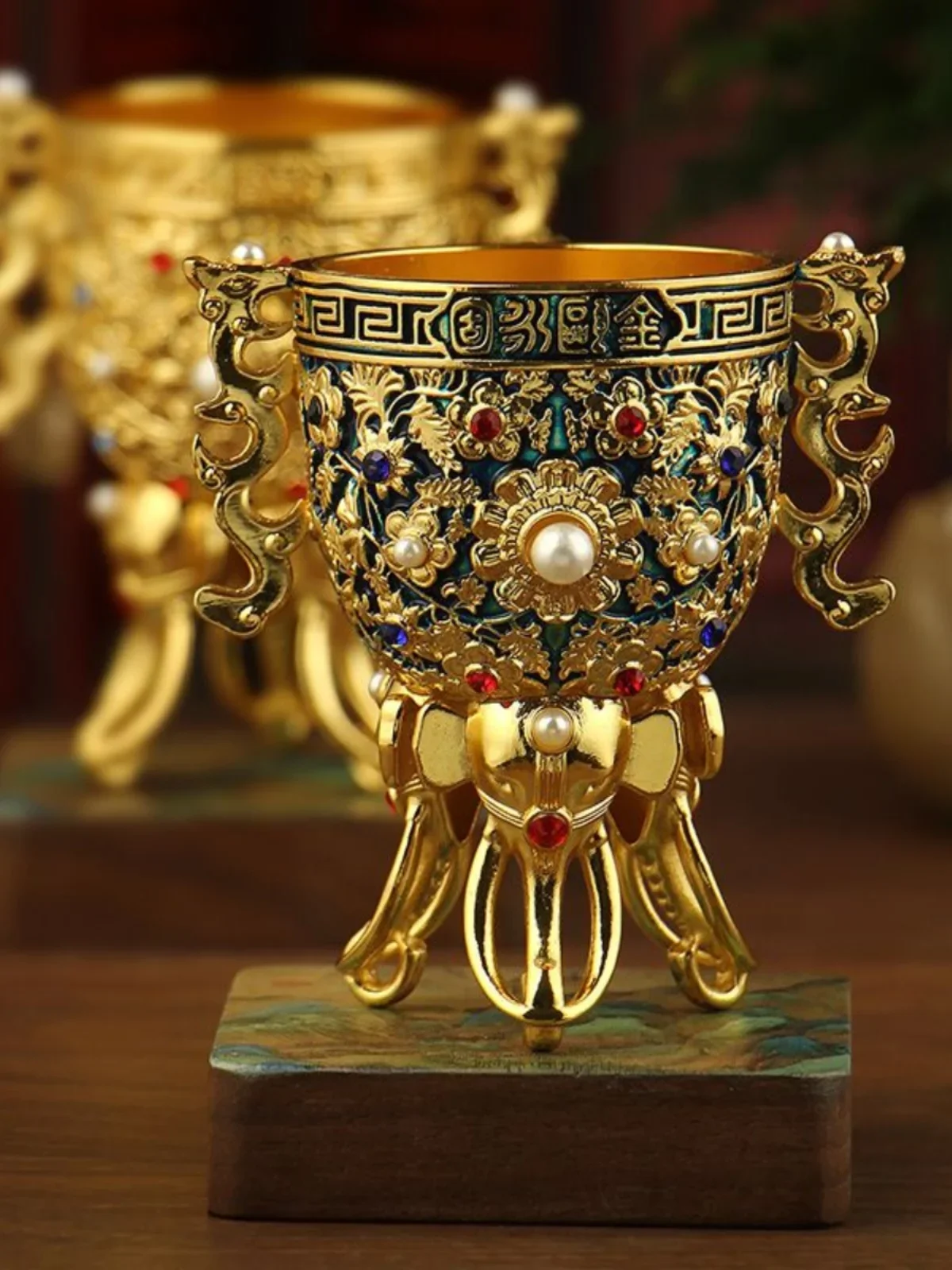 

Desktop ornament zinc alloy Chinesestyle retro luxury copper home high-end jewelry living room creative wine glass business gift