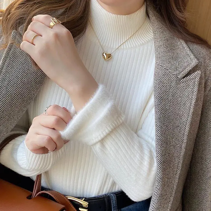 

woman Thickened one-piece knitted sweater women new autumn winter 2025 semi-high collar inner layer fleece base shirt for warmth