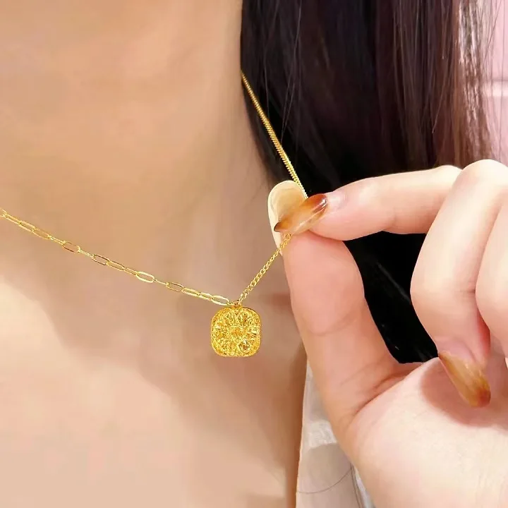 Elegant Jewelry Set with Gleaming Sugar Cube Necklace and Dazzling Drop Earrings